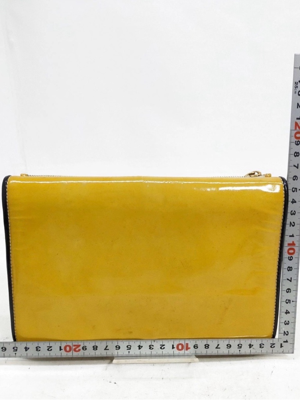 CHANEL VINTAGE  PATENT LEATHER CLITCH - Picture 2 of 16